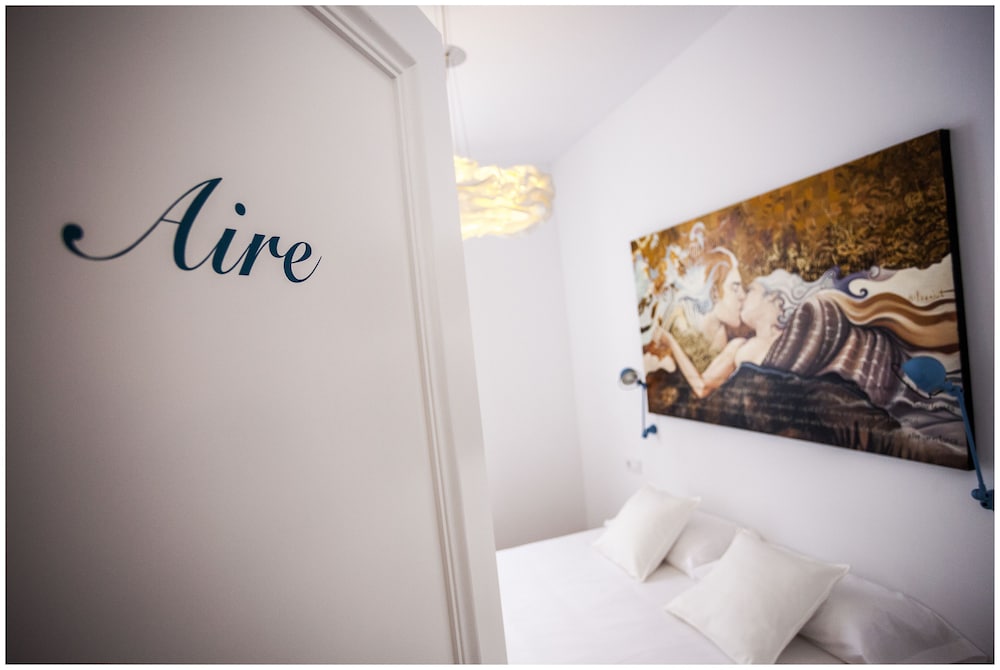 Cheap & Chic Hotel — Hotel rooms in Ciutadella de Menorca, Balearic Islands