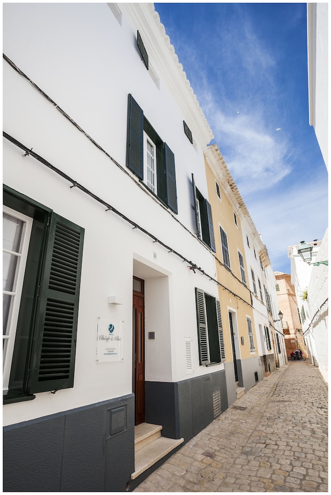 Cheap & Chic Hotel — Hotel building in Ciutadella de Menorca, Balearic Islands