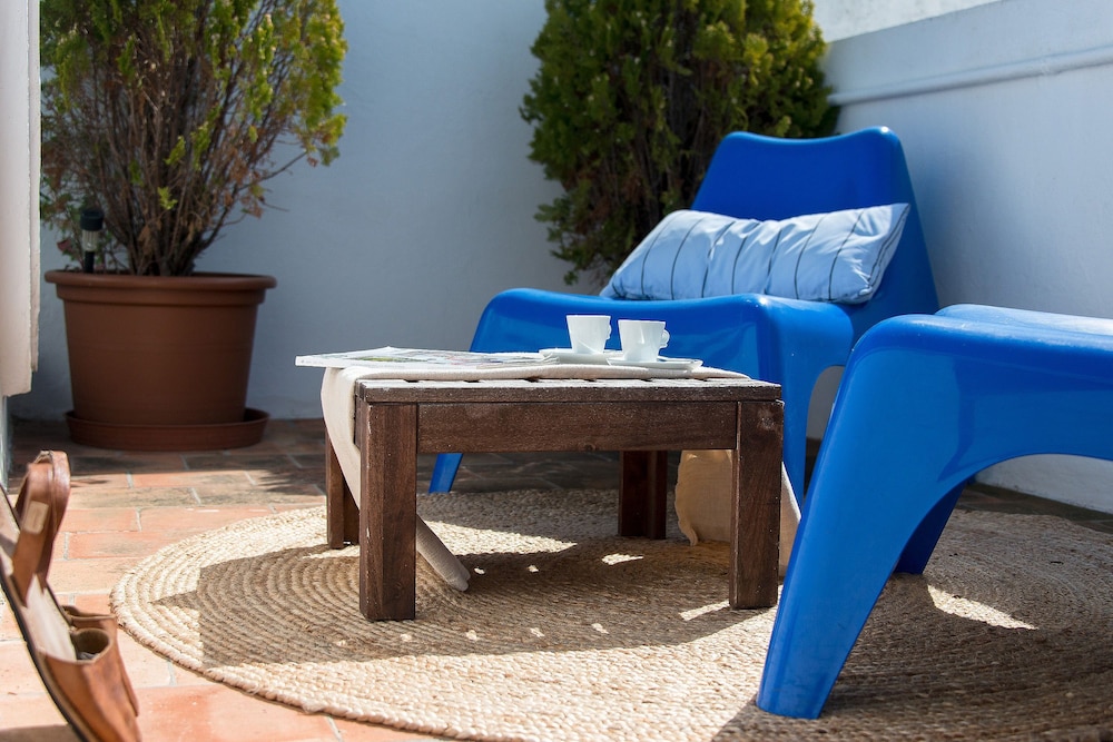 Cheap & Chic Hotel — Hotel building in Ciutadella de Menorca, Balearic Islands