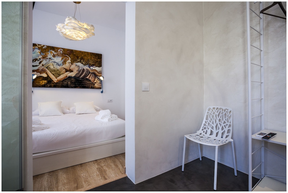 Cheap & Chic Hotel — Hotel rooms in Ciutadella de Menorca, Balearic Islands