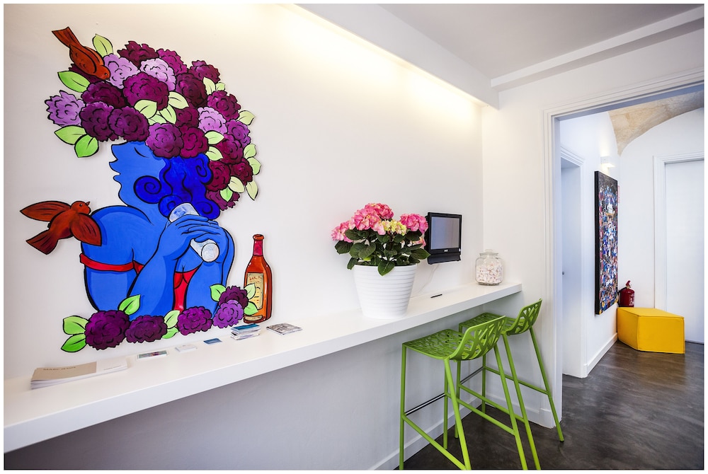 Cheap & Chic Hotel — Hotel building in Ciutadella de Menorca, Balearic Islands