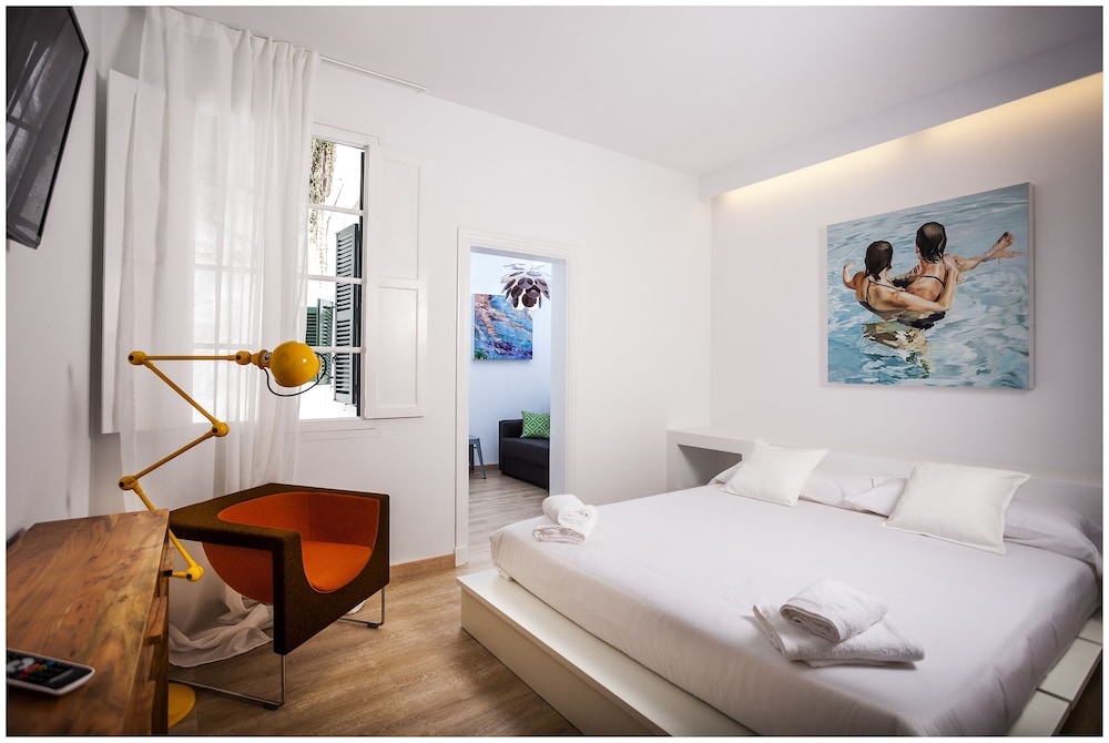 Cheap & Chic Hotel — Main photo in Ciutadella de Menorca, Balearic Islands