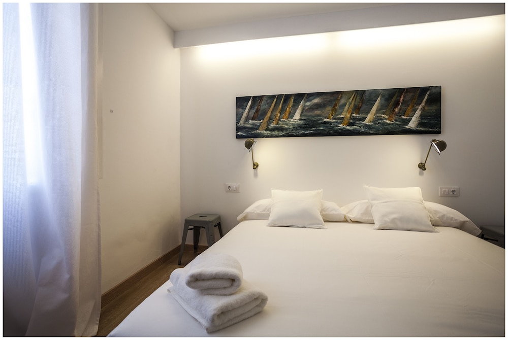Cheap & Chic Hotel — Hotel rooms in Ciutadella de Menorca, Balearic Islands