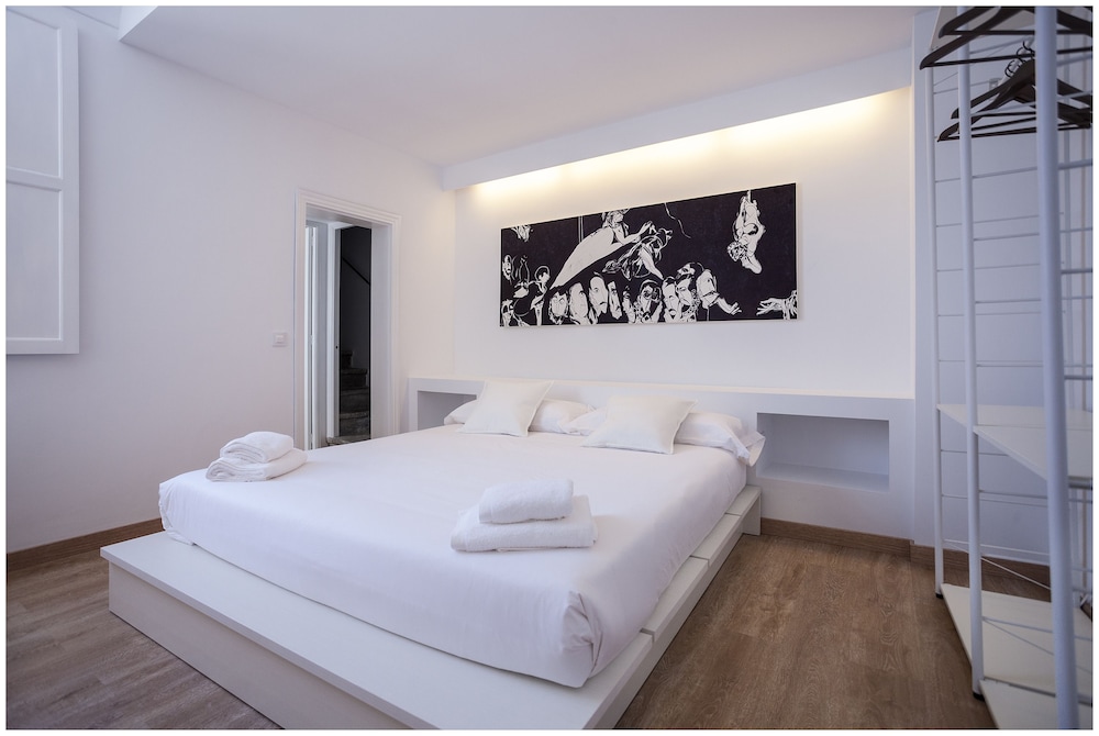 Cheap & Chic Hotel — Hotel rooms in Ciutadella de Menorca, Balearic Islands