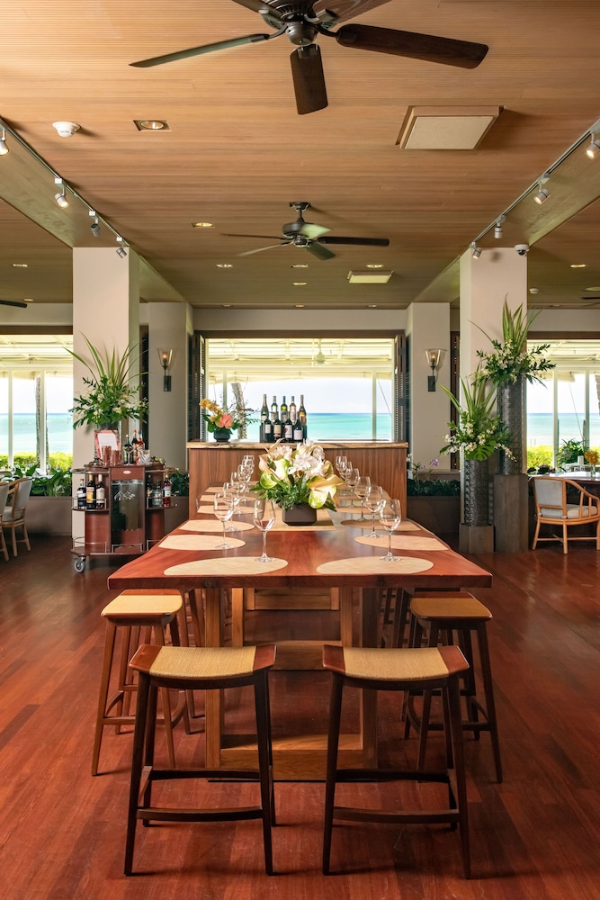 Halekulani — Restaurant & bars in Honolulu, Hawaii