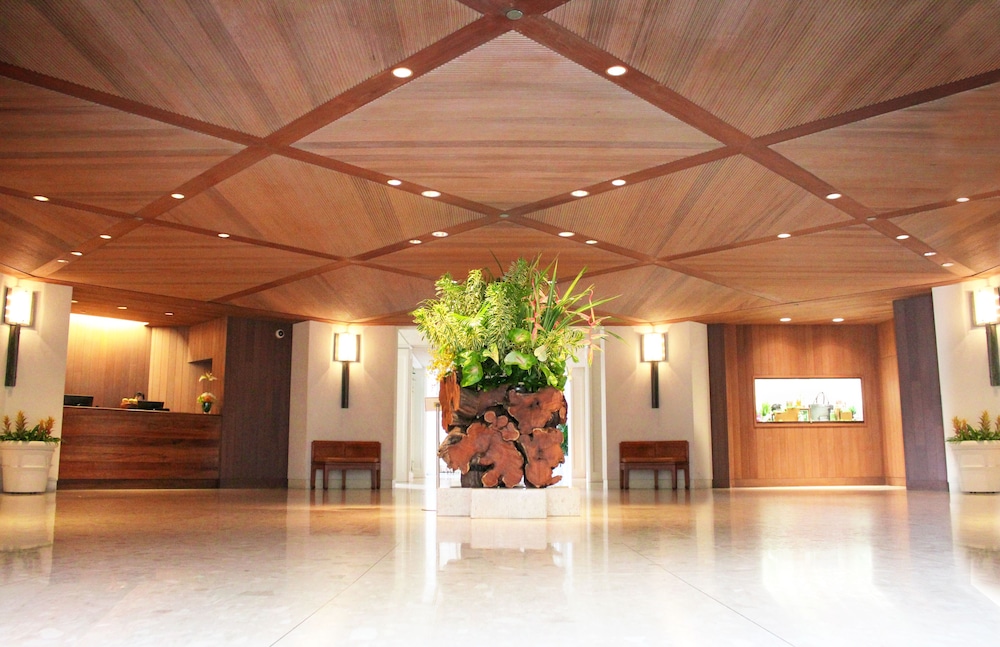 Halekulani — Hotel building in Honolulu, Hawaii