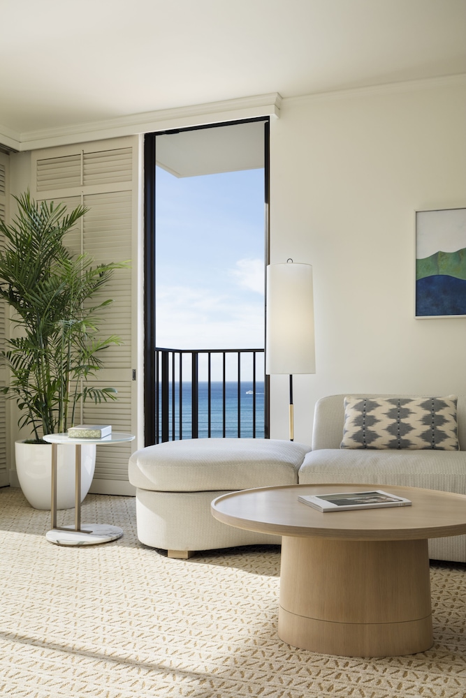 Halekulani — Hotel rooms in Honolulu, Hawaii