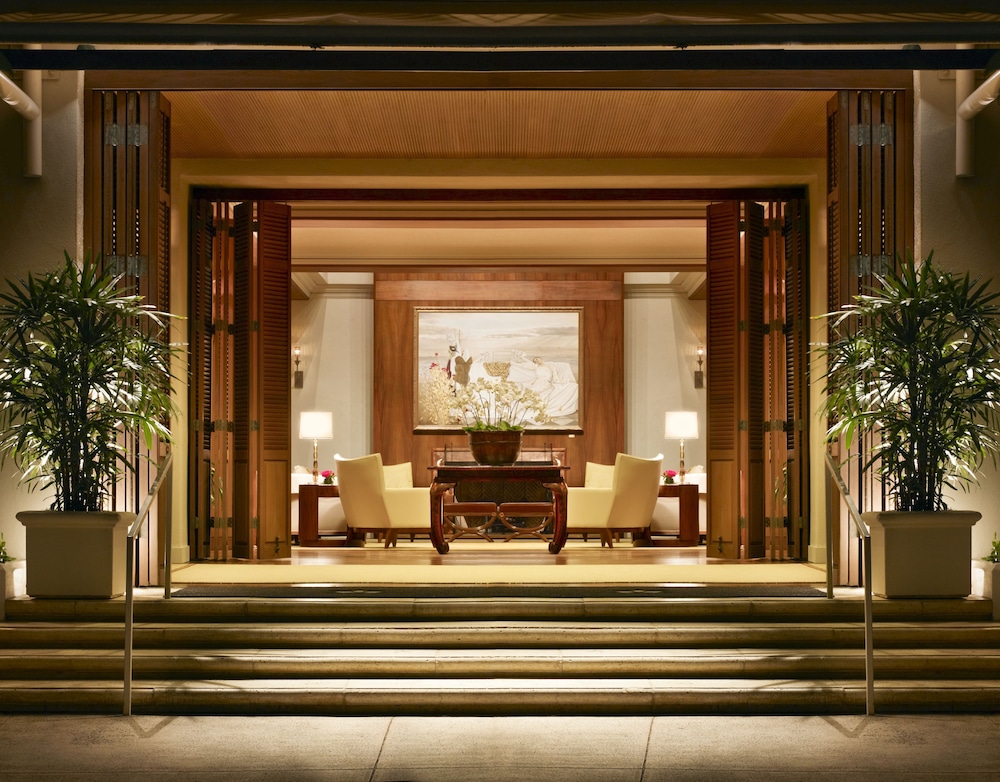 Halekulani — Hotel building in Honolulu, Hawaii