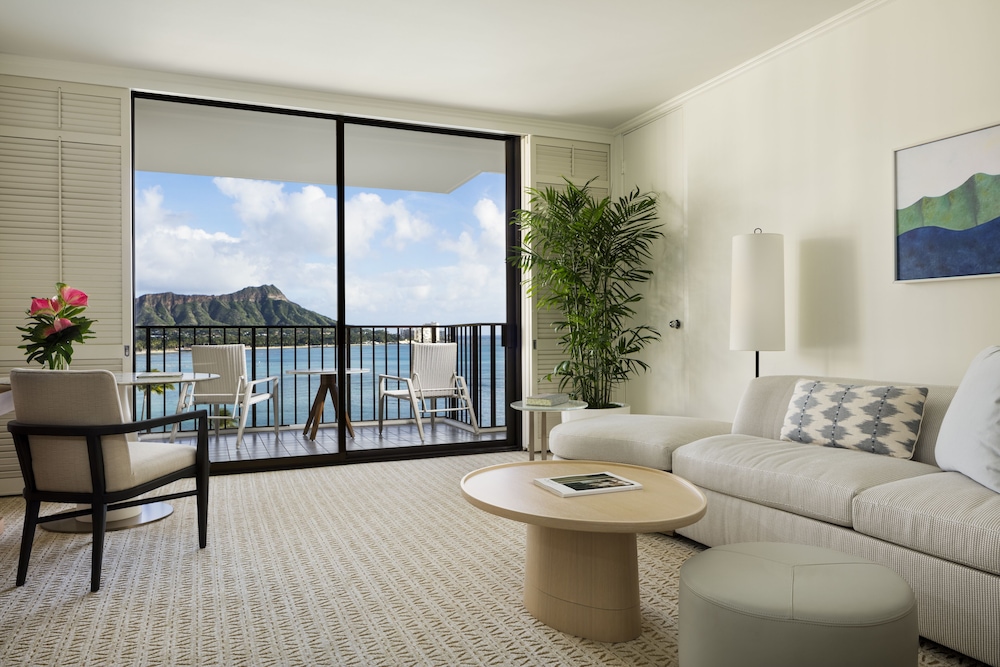 Halekulani — Hotel rooms in Honolulu, Hawaii