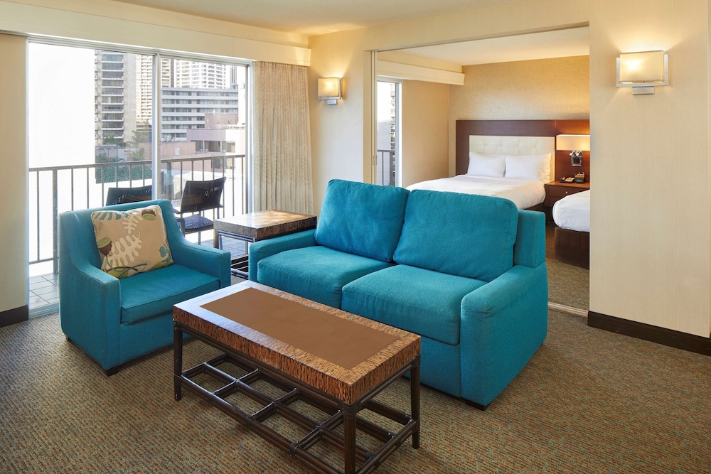 DoubleTree by Hilton Hotel Alana - Waikiki Beach — Hotel rooms in Honolulu, Hawaii