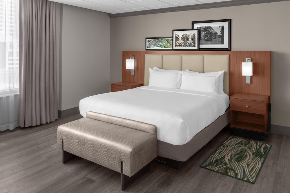 DoubleTree by Hilton New Orleans — Hotel rooms in New Orleans, Louisiana