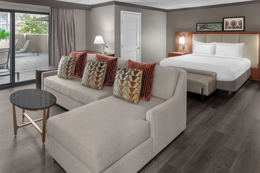 DoubleTree by Hilton New Orleans — Hotel rooms in New Orleans, Louisiana