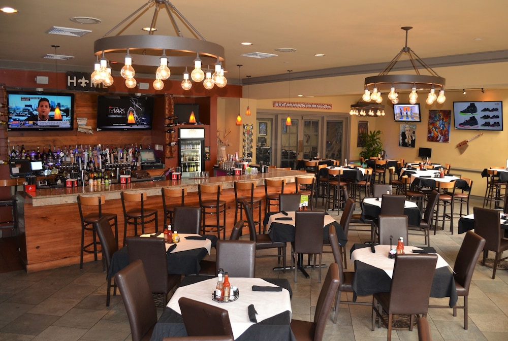 DoubleTree by Hilton New Orleans — Restaurant & bars in New Orleans, Louisiana