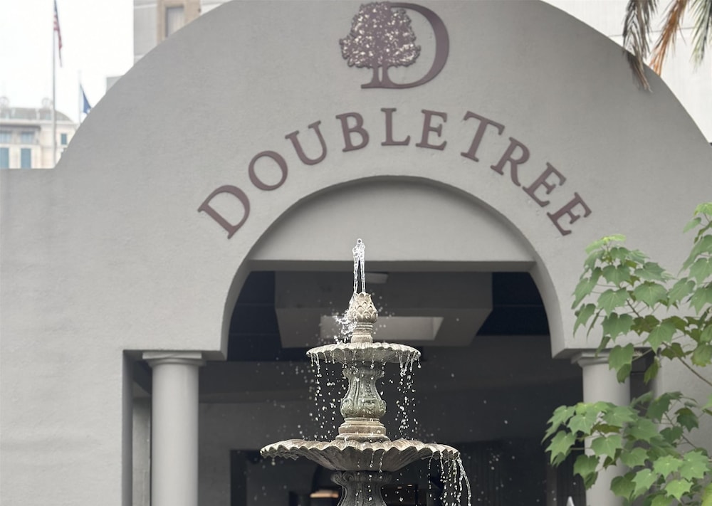 DoubleTree by Hilton New Orleans — Hotel building in New Orleans, Louisiana