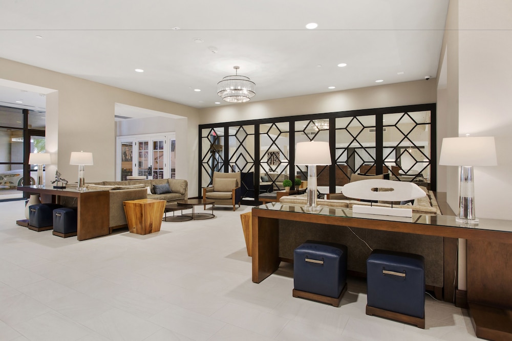 DoubleTree by Hilton New Orleans — Hotel building in New Orleans, Louisiana