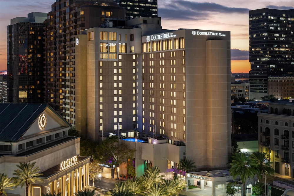 DoubleTree by Hilton New Orleans — Hotel building in New Orleans, Louisiana