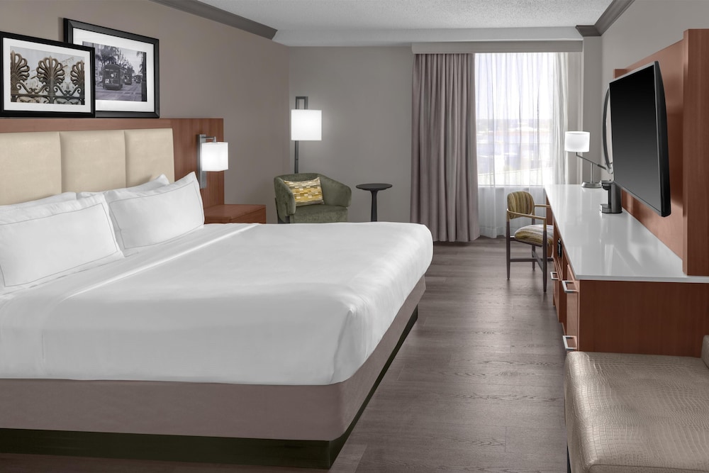 DoubleTree by Hilton New Orleans — Hotel rooms in New Orleans, Louisiana