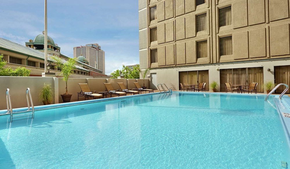 DoubleTree by Hilton New Orleans — Swimming pool in New Orleans, Louisiana