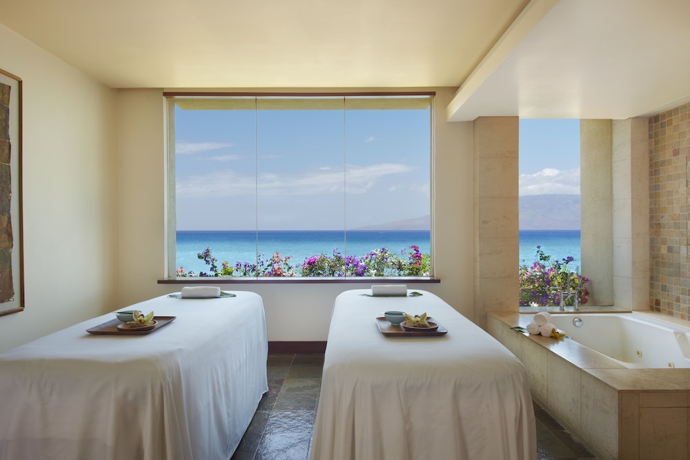 Hyatt Regency Maui Resort & Spa — Hotel rooms in Kaanapali, Hawaii