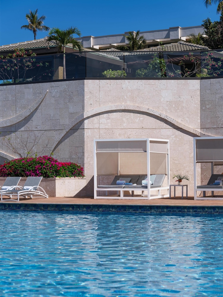 Hyatt Regency Maui Resort & Spa — Swimming pool in Kaanapali, Hawaii