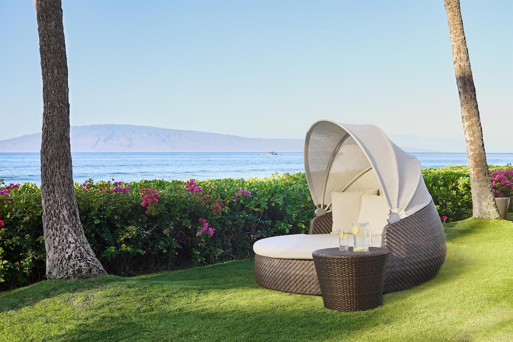 Hyatt Regency Maui Resort & Spa — Beach in Kaanapali, Hawaii