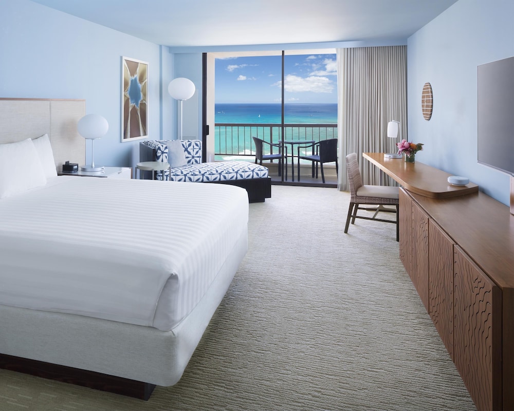 Hyatt Regency Waikiki Beach Resort & Spa — Hotel rooms in Honolulu, Hawaii
