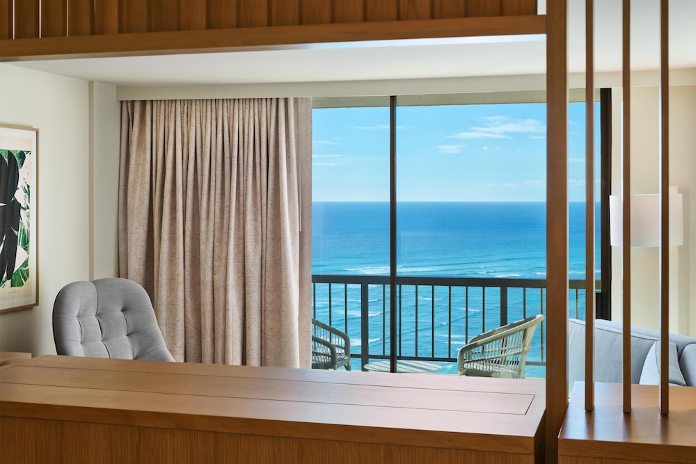 Hyatt Regency Waikiki Beach Resort & Spa — Hotel rooms in Honolulu, Hawaii