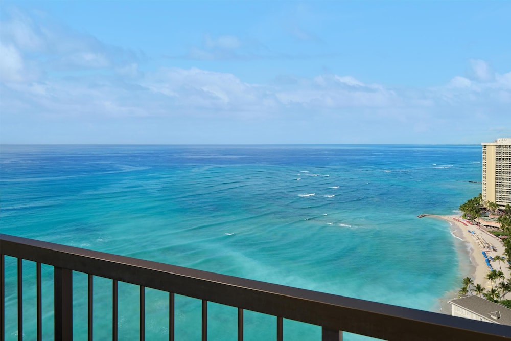 Hyatt Regency Waikiki Beach Resort & Spa — Attractions in the area in Honolulu, Hawaii