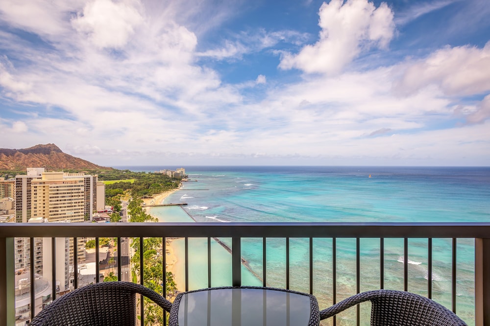Hyatt Regency Waikiki Beach Resort & Spa — Beach in Honolulu, Hawaii
