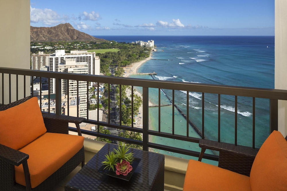 Hyatt Regency Waikiki Beach Resort & Spa — Attractions in the area in Honolulu, Hawaii