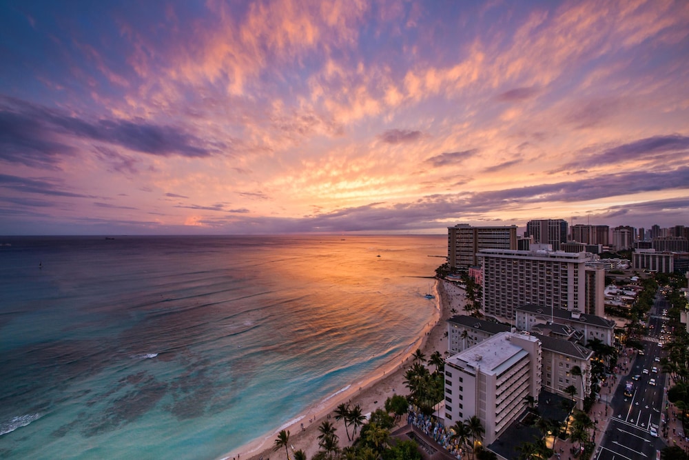 Hyatt Regency Waikiki Beach Resort & Spa — Beach in Honolulu, Hawaii
