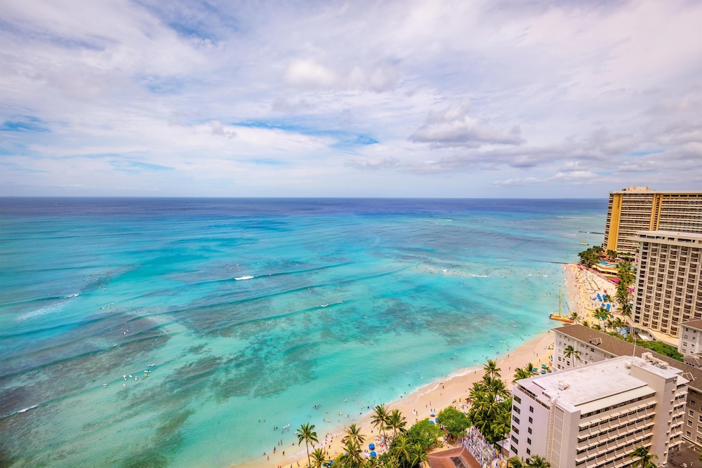 Hyatt Regency Waikiki Beach Resort & Spa — Beach in Honolulu, Hawaii
