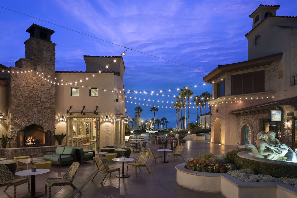 Hyatt Regency Huntington Beach Resort and Spa — Restaurant & bars in Huntington Beach, California