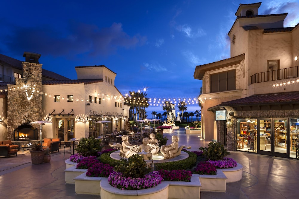 Hyatt Regency Huntington Beach Resort and Spa — Hotel building in Huntington Beach, California