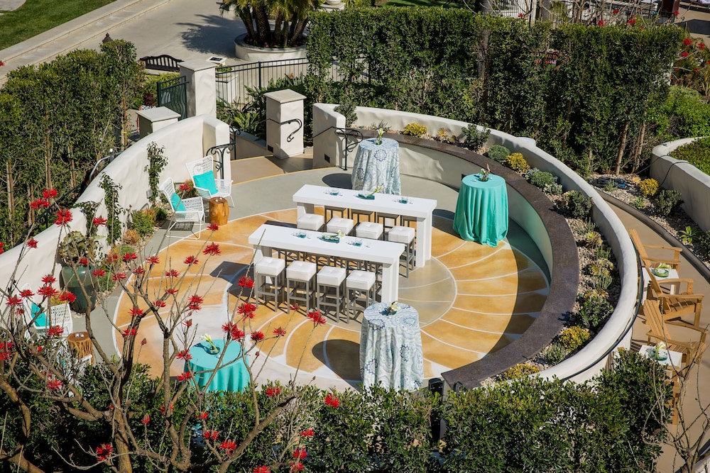 Hyatt Regency Huntington Beach Resort and Spa — Restaurant & bars in Huntington Beach, California
