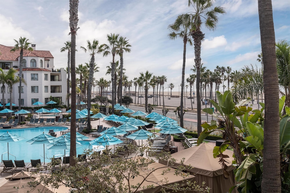 Hyatt Regency Huntington Beach Resort and Spa — Swimming pool in Huntington Beach, California