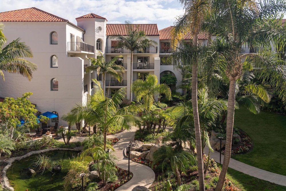 Hyatt Regency Huntington Beach Resort and Spa — Hotel building in Huntington Beach, California