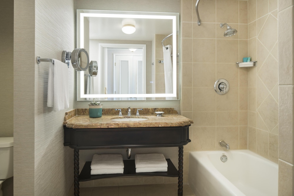 Hyatt Regency Huntington Beach Resort and Spa — Hotel rooms in Huntington Beach, California