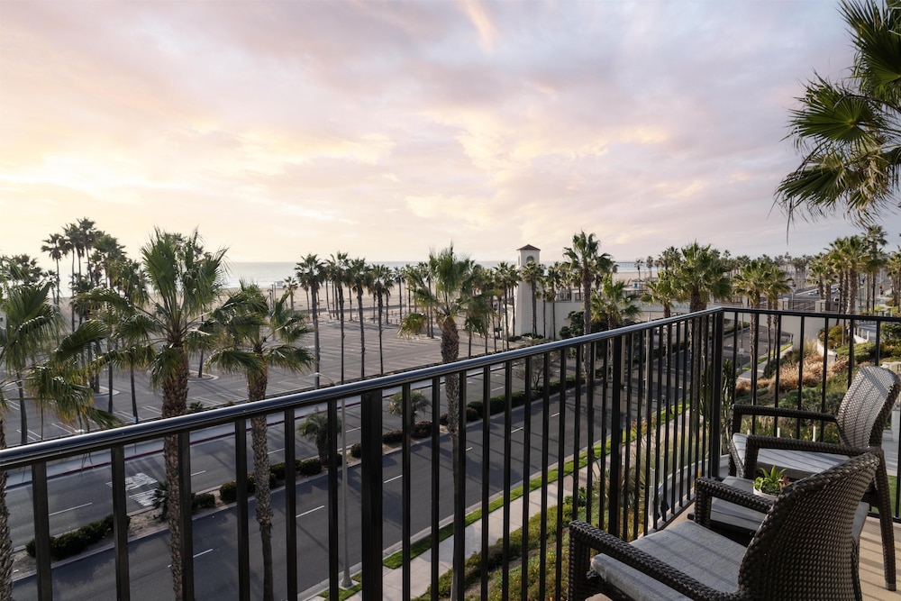 Hyatt Regency Huntington Beach Resort and Spa — Attractions in the area in Huntington Beach, California