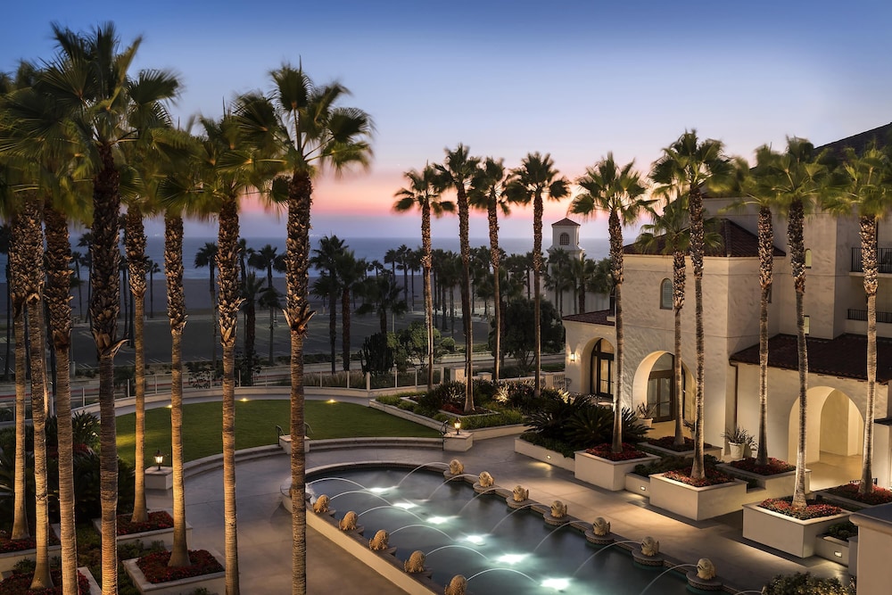 Hyatt Regency Huntington Beach Resort and Spa — Hotel building in Huntington Beach, California