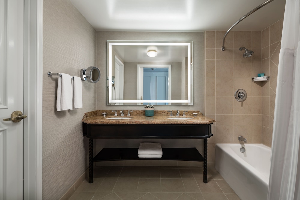 Hyatt Regency Huntington Beach Resort and Spa — Hotel rooms in Huntington Beach, California
