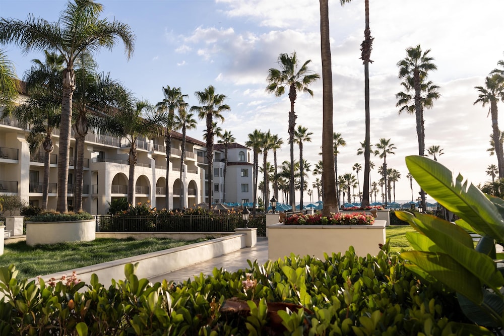 Hyatt Regency Huntington Beach Resort and Spa — Hotel building in Huntington Beach, California