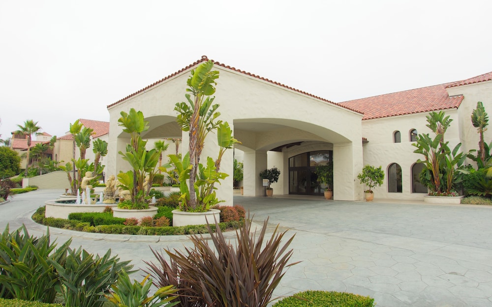 Hyatt Regency Huntington Beach Resort and Spa — Hotel building in Huntington Beach, California