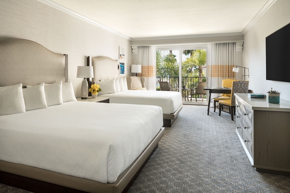 Hyatt Regency Huntington Beach Resort and Spa — Hotel rooms in Huntington Beach, California