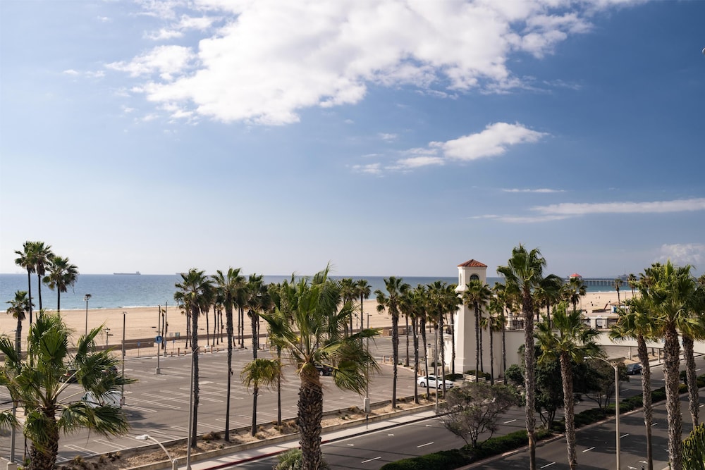 Hyatt Regency Huntington Beach Resort and Spa — Attractions in the area in Huntington Beach, California