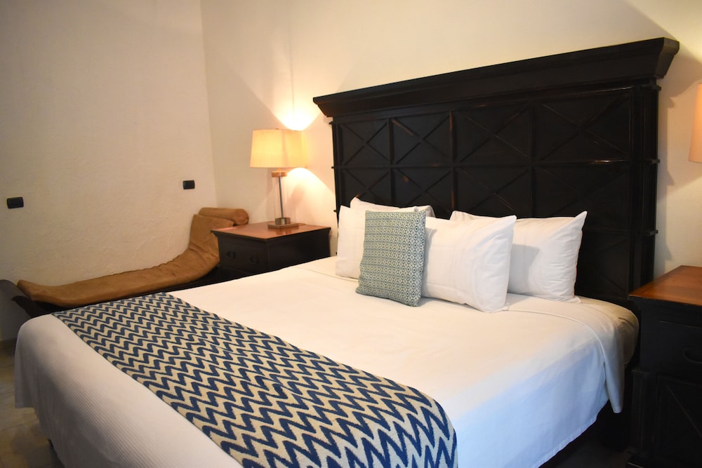 Hotel Hacienda Paradise — Hotel rooms in Playa del Carmen, Quintana Roo