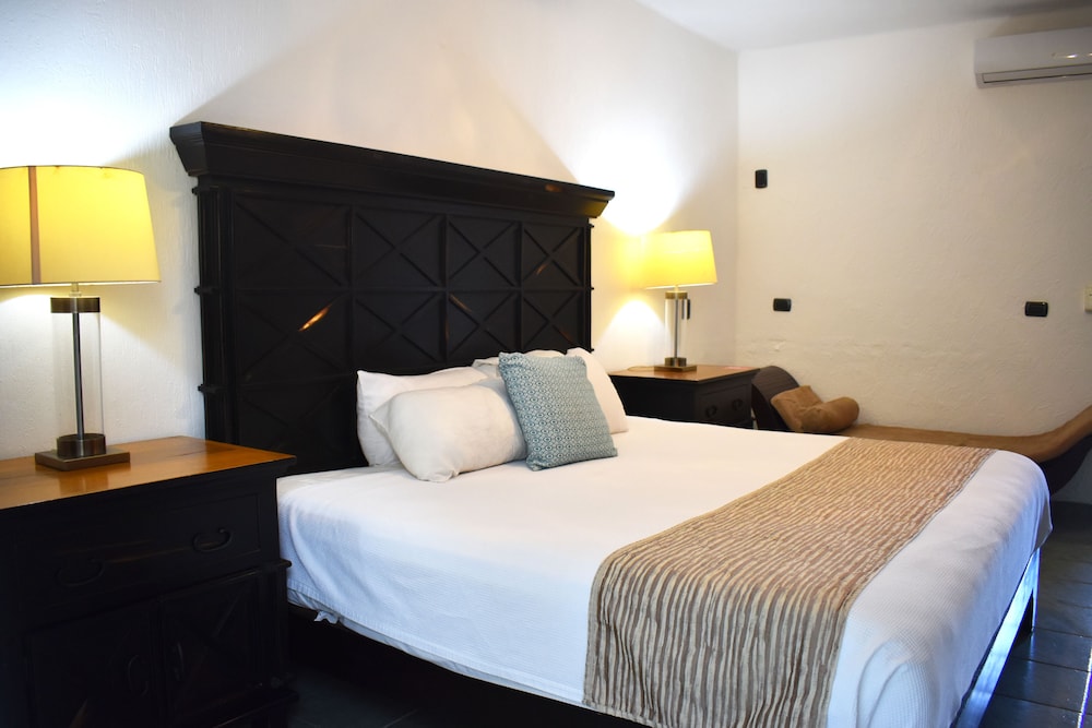 Hotel Hacienda Paradise — Hotel rooms in Playa del Carmen, Quintana Roo