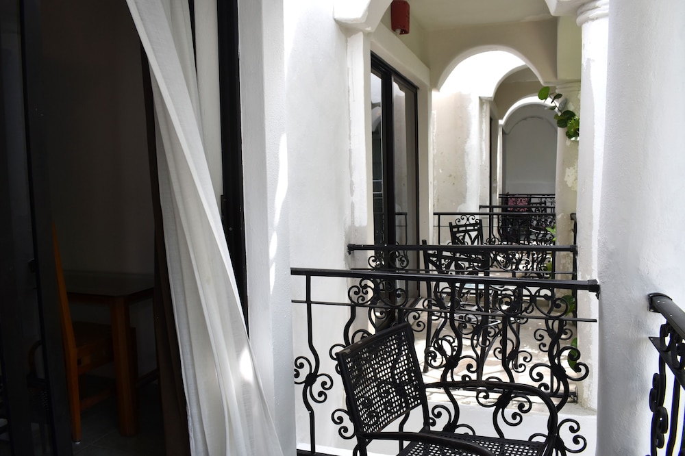 Hotel Hacienda Paradise — Hotel building in Playa del Carmen, Quintana Roo
