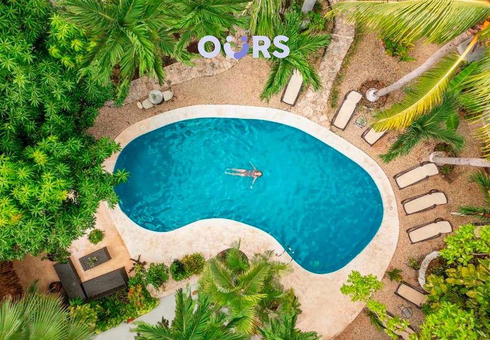Hotel Hacienda Paradise — Swimming pool in Playa del Carmen, Quintana Roo