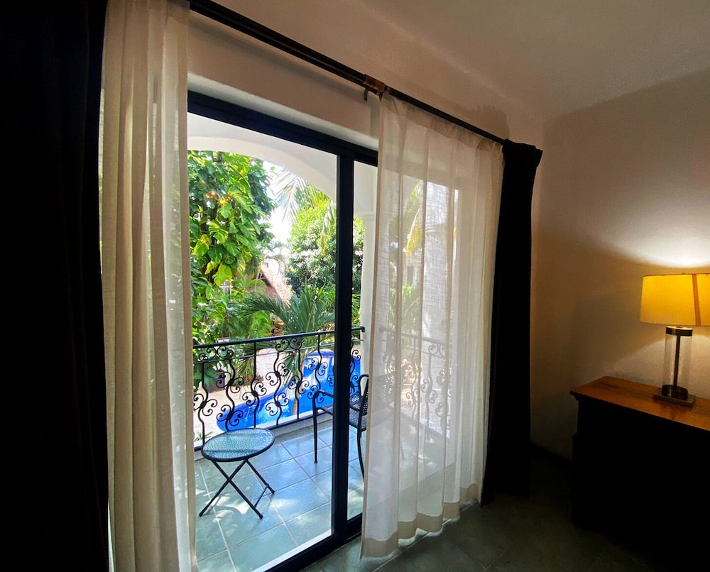 Hotel Hacienda Paradise — Hotel rooms in Playa del Carmen, Quintana Roo